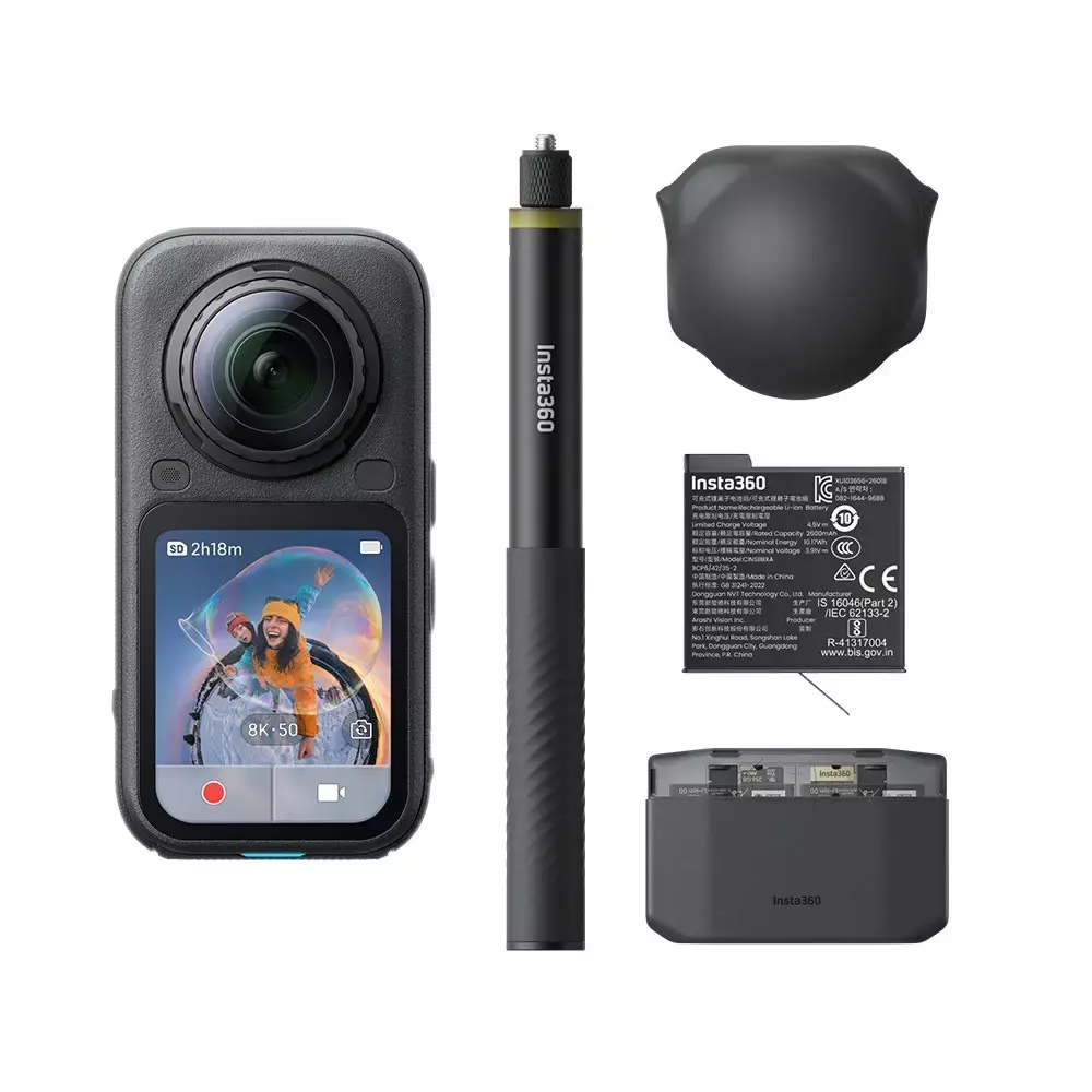 Insta360 X6 360° 8K Camera Essentials Bundle (Midnight Black)